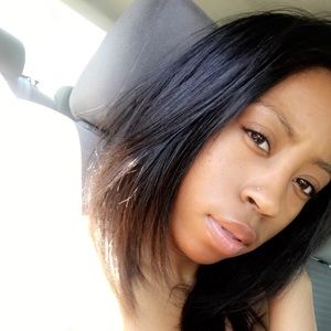 Meet your Posher, Aysha